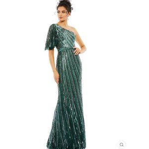 TWO TONE SEQUINED ONE SHOULDER TRUMPET GOWN Size 6 COLOR — Iridescent Green NWT
